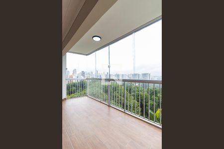 Apartamento para alugar com 3 quartos, 179m² em Vila Suzana, São Paulo