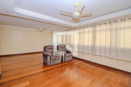 Sala de apartamento à venda com 3 quartos, 138m² em Petrópolis, Porto Alegre