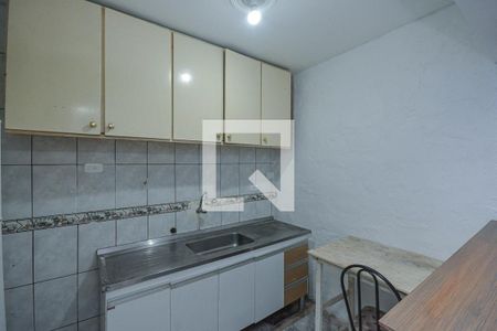 Cozinha de casa para alugar com 1 quarto, 30m² em Cidade Dutra, São Paulo