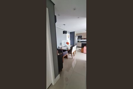 Sala de apartamento para alugar com 2 quartos, 61m² em Jardim Tupanci, Barueri
