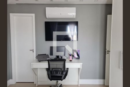Quarto de apartamento para alugar com 2 quartos, 61m² em Jardim Tupanci, Barueri