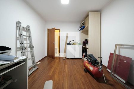 Quarto de casa para alugar com 2 quartos, 202m² em Vila Santa Teresa, São Paulo