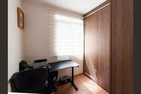 Quarto 2 de apartamento à venda com 3 quartos, 70m² em Sagrada Família, Belo Horizonte