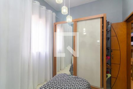 Quarto 1 de apartamento para alugar com 2 quartos, 49m² em Vila Carmosina, São Paulo