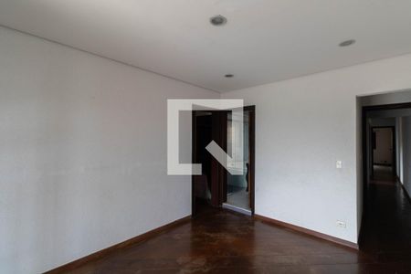 Suíte de casa para alugar com 3 quartos, 258m² em Vila Granada, São Paulo