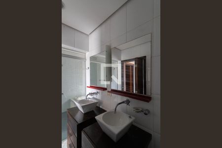 Banheiro Suíte de casa para alugar com 3 quartos, 258m² em Vila Granada, São Paulo