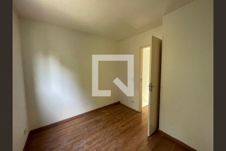 Quarto 2 de casa de condomínio para alugar com 2 quartos, 61m² em Parque Rincao, Cotia