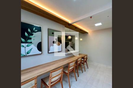 Sala de apartamento para alugar com 2 quartos, 50m² em Barra da Tijuca, Rio de Janeiro