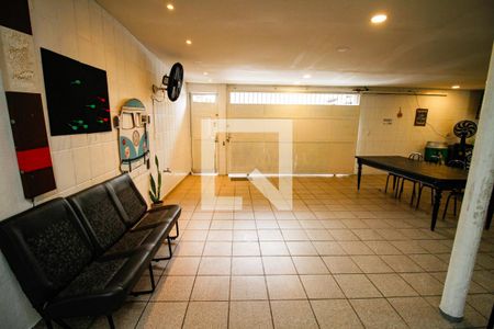 Garagem de casa para alugar com 3 quartos, 180m² em Guilhermina, Praia Grande