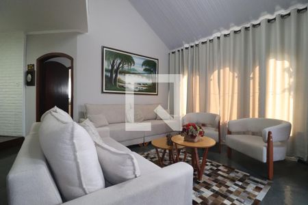 Sala de casa à venda com 3 quartos, 380m² em Vila Aquilino, Santo André