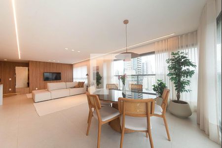 Sala de apartamento à venda com 3 quartos, 131m² em Campo Belo, São Paulo