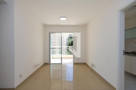 Apartamento para alugar com 73m², 3 quartos e 1 vagaSala