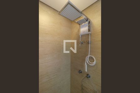 Banheiro de kitnet/studio para alugar com 1 quarto, 31m² em Cidade Monções, São Paulo