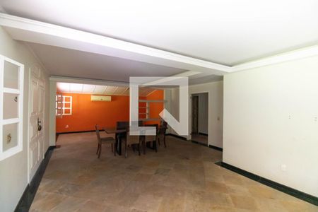 Sala de casa de condomínio para alugar com 5 quartos, 200m² em Maria Paula, Niterói