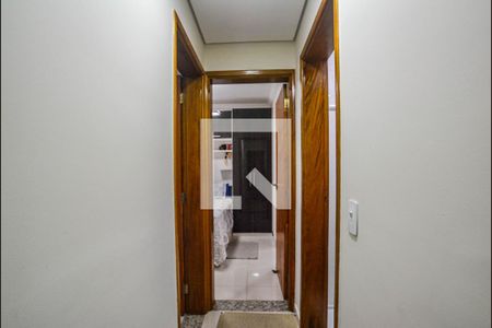 Corredor de apartamento à venda com 2 quartos, 120m² em Vila Homero Thon, Santo André