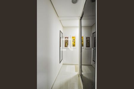 Corredor de apartamento à venda com 2 quartos, 120m² em Vila Homero Thon, Santo André