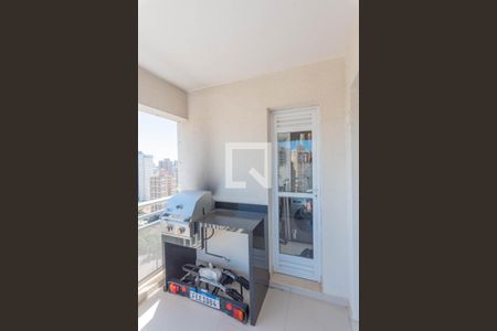 Sacada da Sala de apartamento para alugar com 2 quartos, 65m² em Cambuí, Campinas