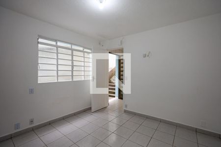 Quarto 1 de casa para alugar com 2 quartos, 40m² em Vila Pirajussara, São Paulo