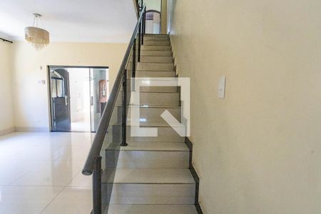 Escada para quartos  de casa à venda com 4 quartos, 298m² em Conceição, Diadema