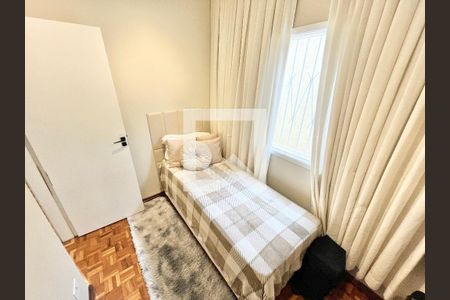 Quarto 2 de casa à venda com 3 quartos, 250m² em Vila Vitorio Mazzei, São Paulo