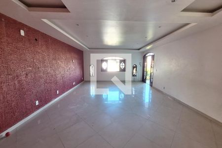 Sala de casa para alugar com 4 quartos, 198m² em Parque Independencia, Duque de Caxias
