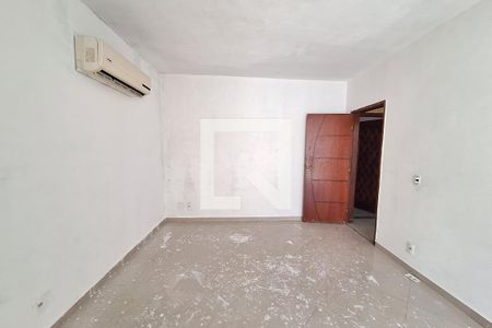 Sala de casa para alugar com 4 quartos, 198m² em Parque Independencia, Duque de Caxias