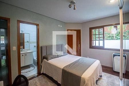 Casa à venda com 4 quartos, 296m² em Parque dos Passaros, São Bernardo do Campo