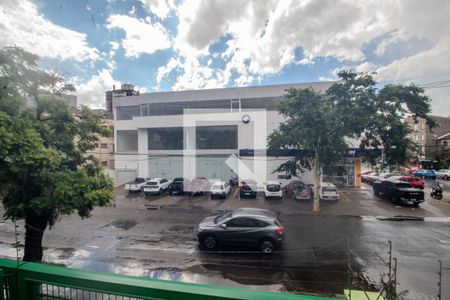 Vista de apartamento para alugar com 3 quartos, 100m² em Santana, Porto Alegre