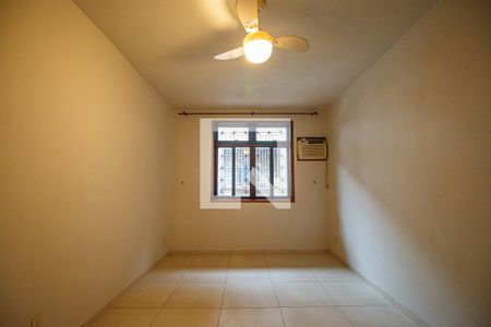 Quarto de casa para alugar com 2 quartos, 100m² em Grajaú, Rio de Janeiro