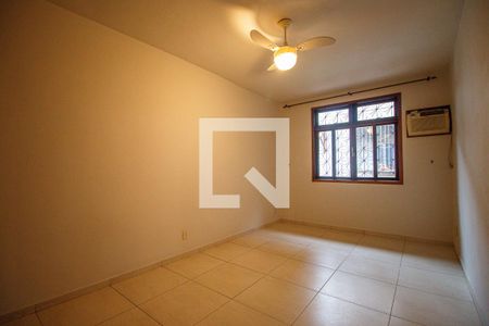 Quarto de casa para alugar com 2 quartos, 100m² em Grajaú, Rio de Janeiro