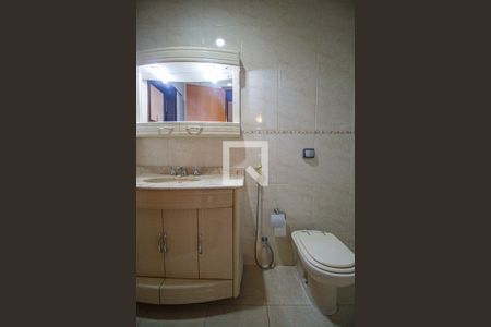 Banheiro de casa para alugar com 2 quartos, 100m² em Grajaú, Rio de Janeiro