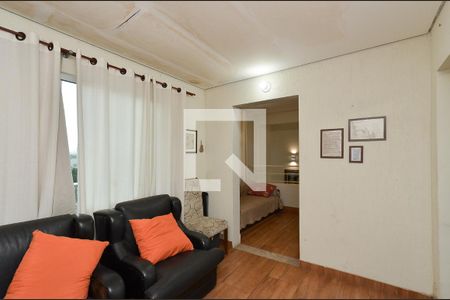 Sala de TV de apartamento à venda com 4 quartos, 180m² em Palmares, Belo Horizonte