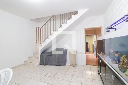 Sala de casa à venda com 2 quartos, 72m² em Vila Carmosina, São Paulo