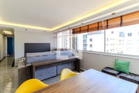 Sala de apartamento à venda com 3 quartos, 117m² em Higienópolis, São Paulo