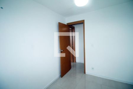 Quarto 1 de apartamento para alugar com 2 quartos, 54m² em Irajá, Rio de Janeiro