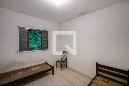 Quarto 1 de casa para alugar com 2 quartos, 68m² em Jardim Henriqueta, Taboão da Serra