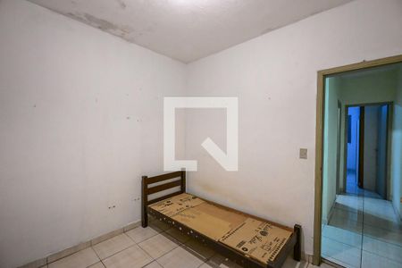 Quarto 1 de casa para alugar com 2 quartos, 68m² em Jardim Henriqueta, Taboão da Serra