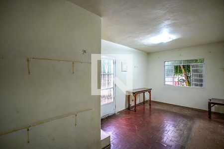 Sala de casa para alugar com 2 quartos, 68m² em Jardim Henriqueta, Taboão da Serra