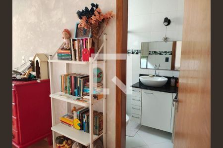 Casa à venda com 4 quartos, 182m² em Piratininga, Niterói