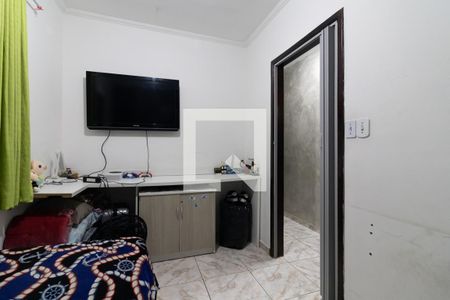 Quarto de casa à venda com 4 quartos, 250m² em Vila Ré, São Paulo