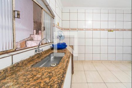 Sala e Cozinha  de casa para alugar com 1 quarto, 32m² em Sítio dos Vianas, Santo André