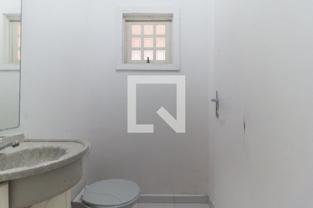 Lavabo de casa para alugar com 3 quartos, 130m² em Vila Júlia, Poá