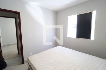 Quarto 2 de apartamento para alugar com 2 quartos, 40m² em Centro, Uberlândia