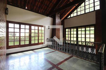 Sala de casa de condomínio à venda com 4 quartos, 446m² em Jacarepaguá, Rio de Janeiro