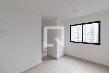 Sala e Cozinha de apartamento para alugar com 2 quartos, 39m² em Cidade Antônio Estêvão de Carvalho, São Paulo