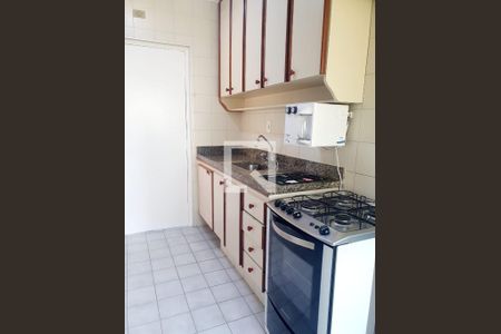 Cozinha de apartamento à venda com 2 quartos, 72m² em Taquaral, Campinas