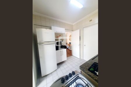 Cozinha de apartamento à venda com 2 quartos, 72m² em Taquaral, Campinas