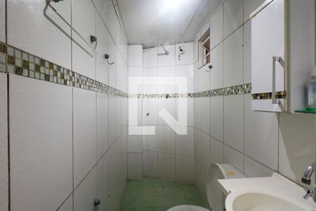 Banheiro de casa para alugar com 1 quarto, 20m² em Vila Guacuri, Diadema