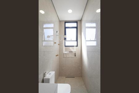 Banheiro social 1 de casa à venda com 4 quartos, 352m² em Arvoredo Ii, Contagem