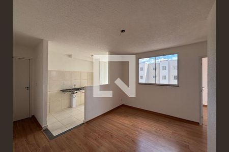 Sala de apartamento para alugar com 2 quartos, 45m² em Chácara Contagem, Contagem